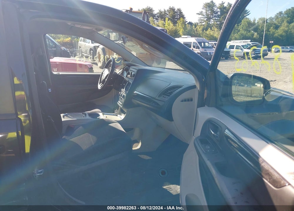 2014 DODGE GRAND CARAVAN VIN: 2C4RDGCG8ER109977