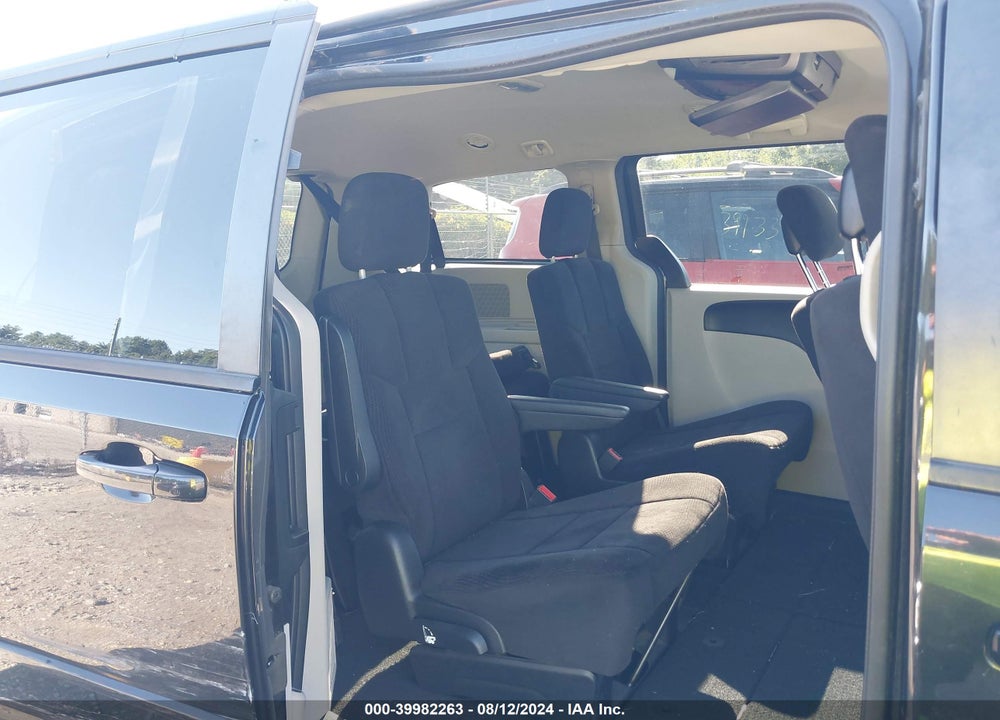 2014 DODGE GRAND CARAVAN VIN: 2C4RDGCG8ER109977