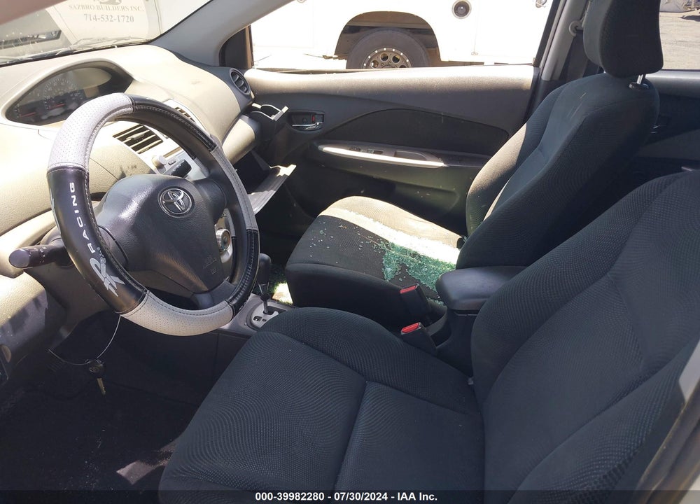 2010 TOYOTA YARIS VIN: JTDBT4K38A1368095