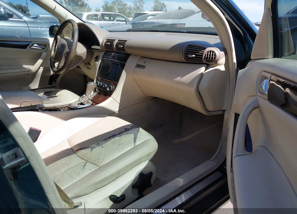 2005 MERCEDES-BENZ C 240 LUXURY 4MATIC VIN: WDBRF81J95F569539