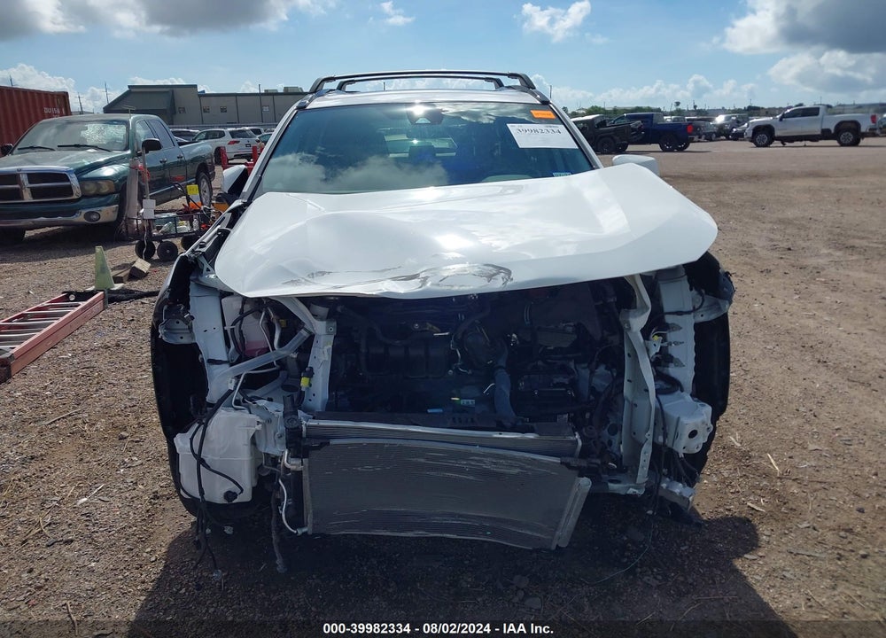 2022 TOYOTA RAV4 XLE VIN: 2T3W1RFV2NC200512