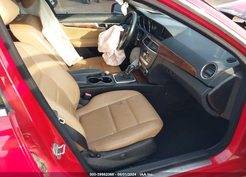 2014 MERCEDES-BENZ C 300 LUXURY 4MATIC/SPORT 4MATIC VIN: WDDGF8AB9ER322818