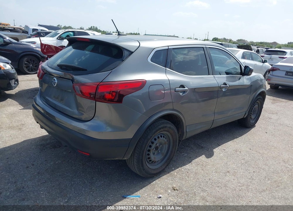 2018 NISSAN ROGUE SPORT S VIN: JN1BJ1CP7JW150466