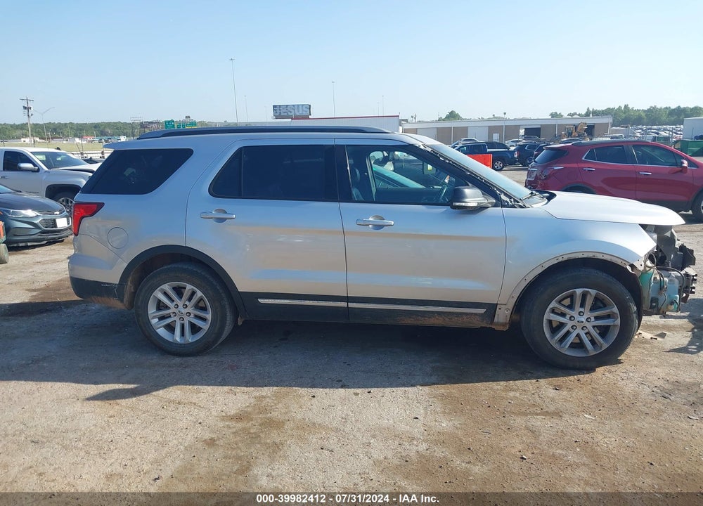 2017 FORD EXPLORER XLT VIN: 1FM5K7D83HGD38631