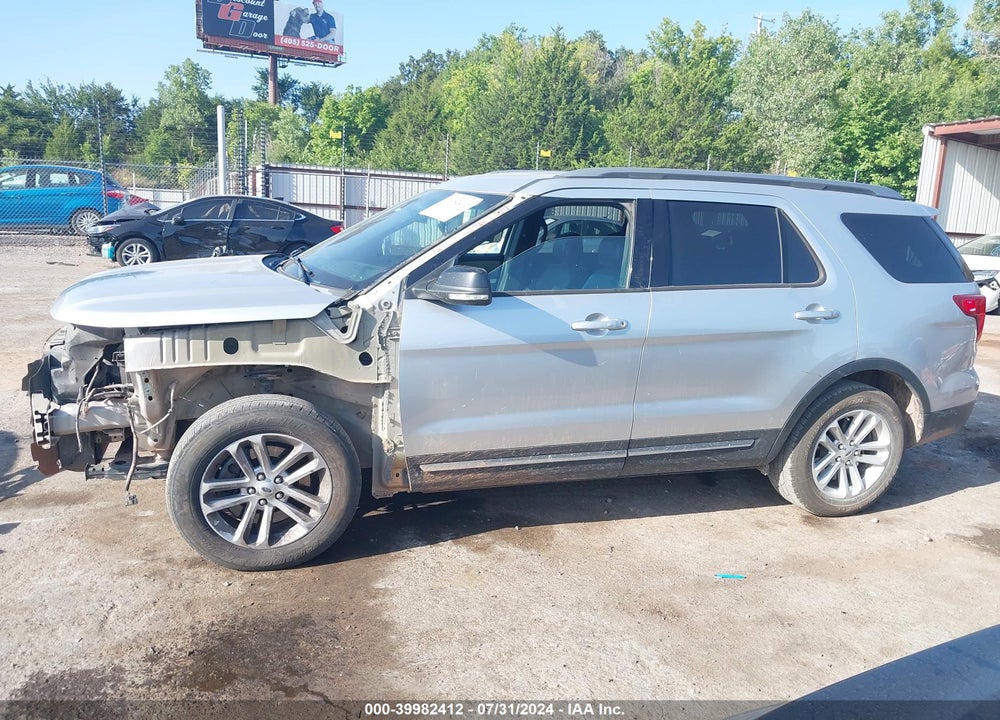2017 FORD EXPLORER XLT VIN: 1FM5K7D83HGD38631