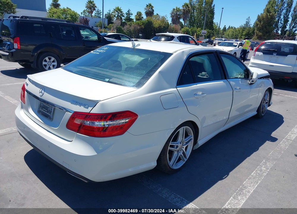 2011 MERCEDES-BENZ E 550 VIN: WDDHF7CB8BA267042