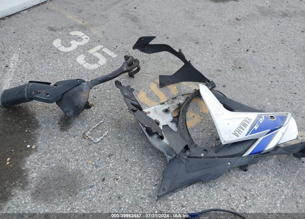 2015 YAMAHA YZFR3 VIN: MH3RH06YXFK008800