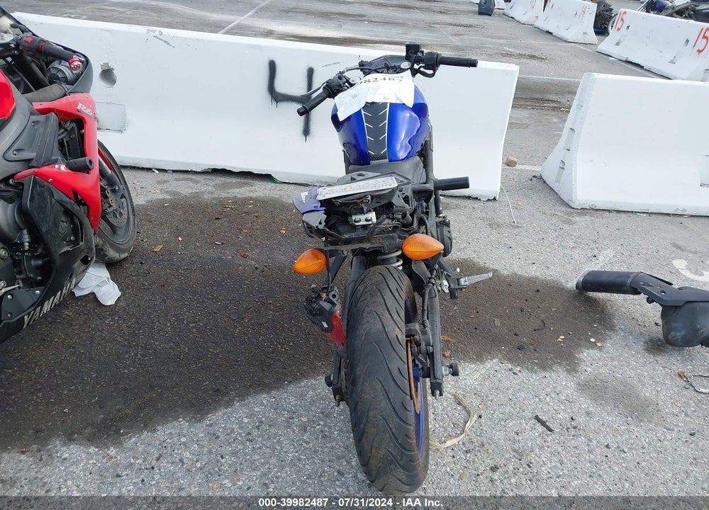 2015 YAMAHA YZFR3 VIN: MH3RH06YXFK008800