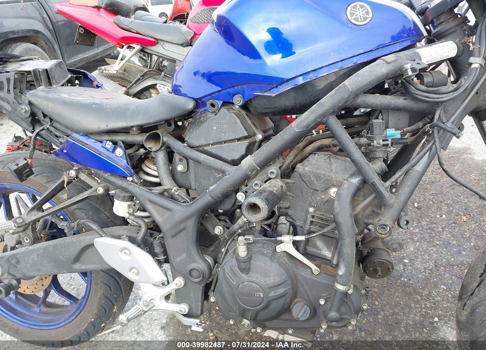 2015 YAMAHA YZFR3 VIN: MH3RH06YXFK008800