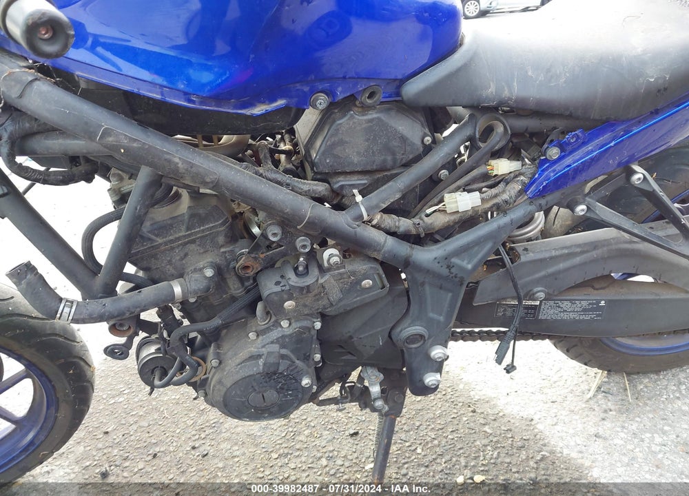 2015 YAMAHA YZFR3 VIN: MH3RH06YXFK008800