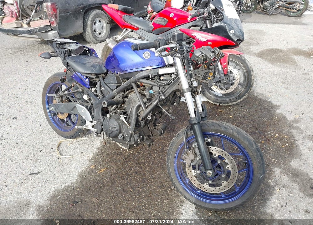 2015 YAMAHA YZFR3 VIN: MH3RH06YXFK008800