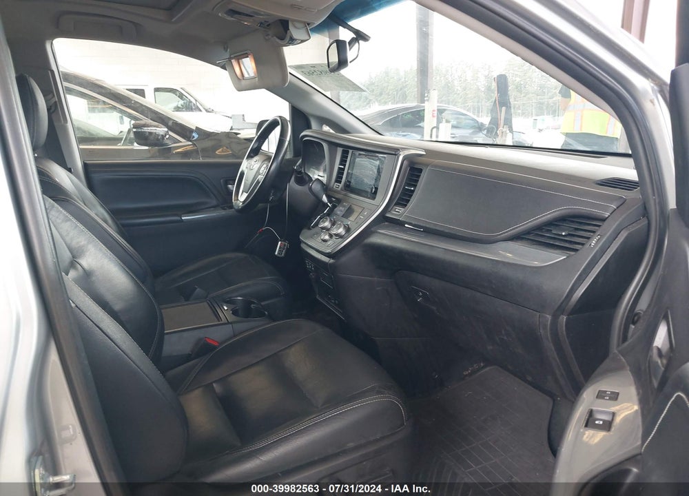 2015 TOYOTA SIENNA SE 8 PASSENGER/SE PREMIUM 8 PASSENGER VIN: 5TDXK3DC7FS616332
