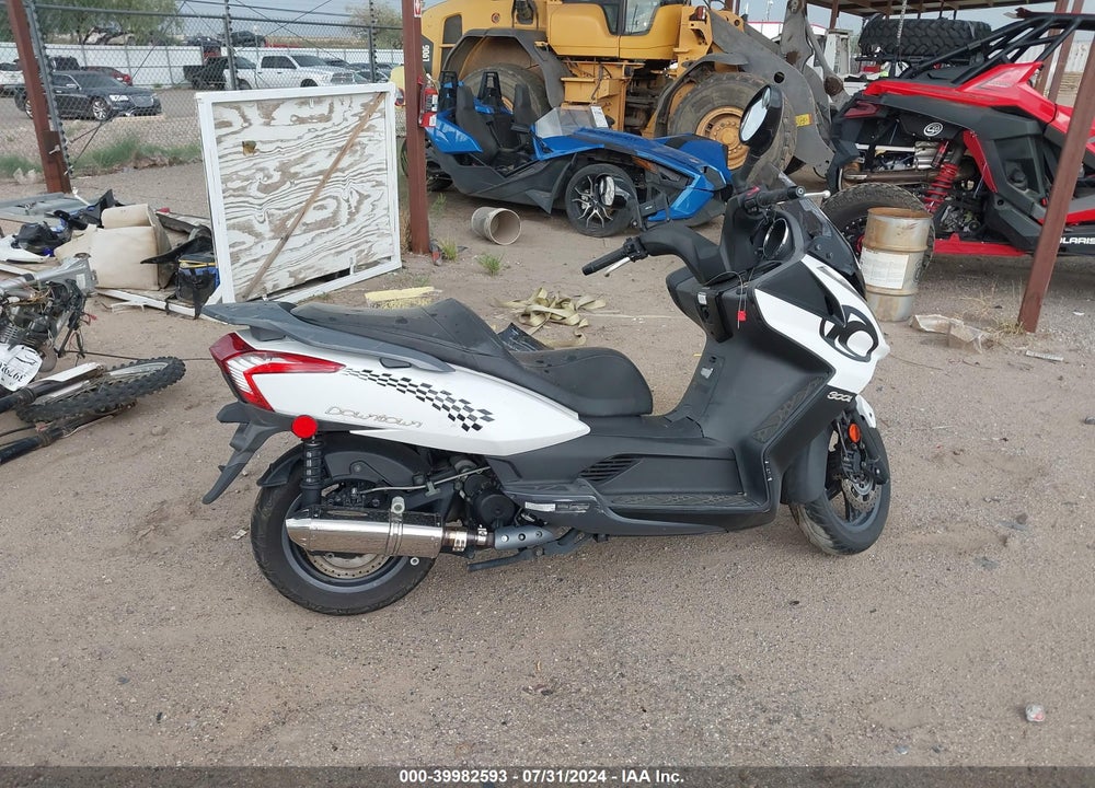 2017 KYMCO USA INC DOWNTOWN 300I VIN: RFBV2M283HB740185