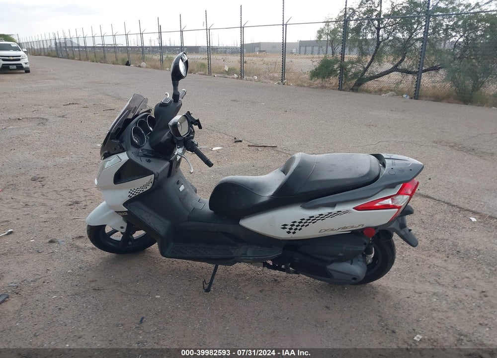 2017 KYMCO USA INC DOWNTOWN 300I VIN: RFBV2M283HB740185