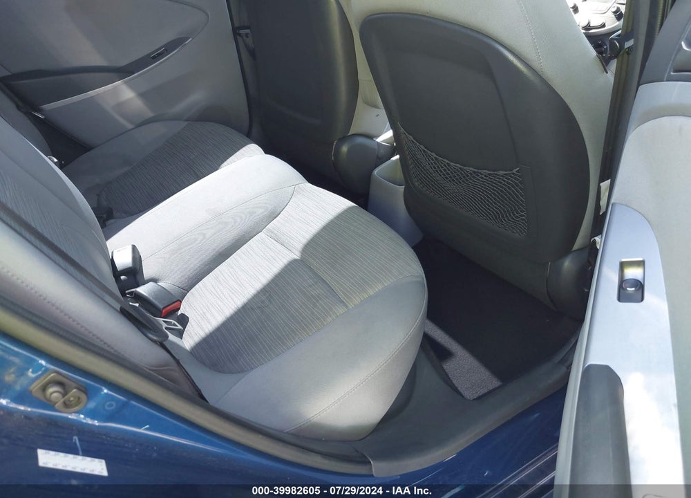 2015 HYUNDAI ACCENT VIN: KMHCT4AE6FU918113