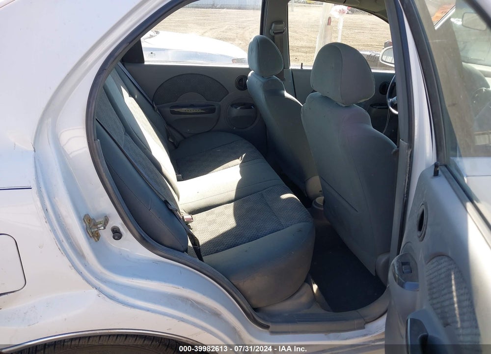 2005 CHEVROLET AVEO LS VIN: KL1TD52615B377827