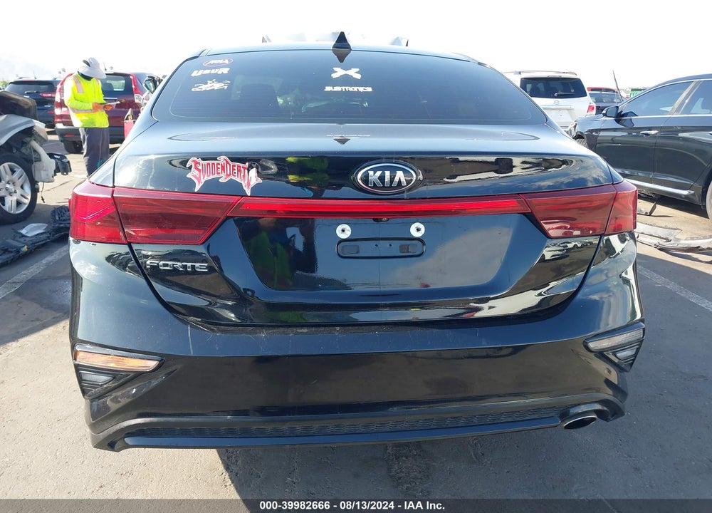 2019 KIA FORTE LXS VIN: 3KPF24AD7KE029650