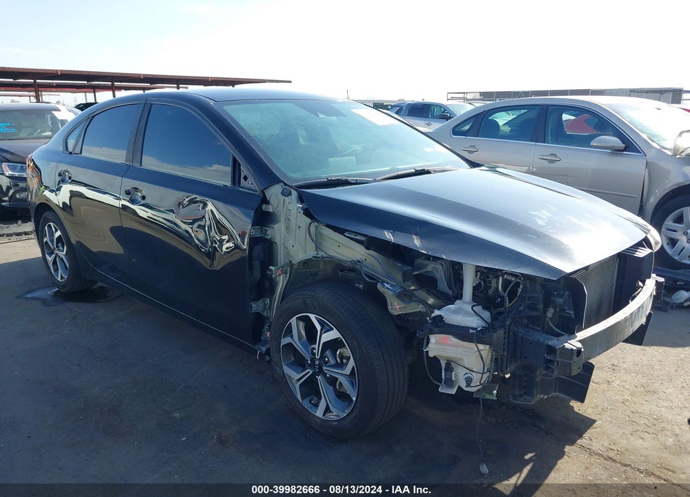 2019 KIA FORTE LXS VIN: 3KPF24AD7KE029650