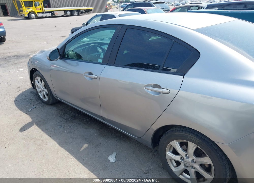 2010 MAZDA 3 I TOURING VIN: JM1BL1SG3A1141074