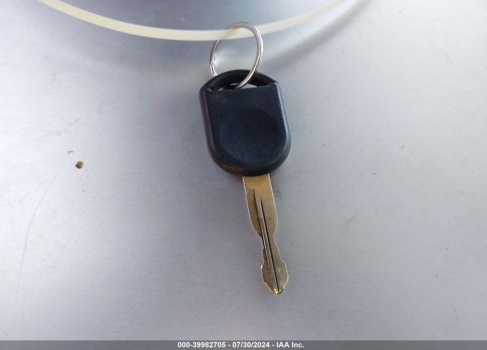 2007 FORD FOCUS S/SE/SES VIN: 1FAFP34N57W170297