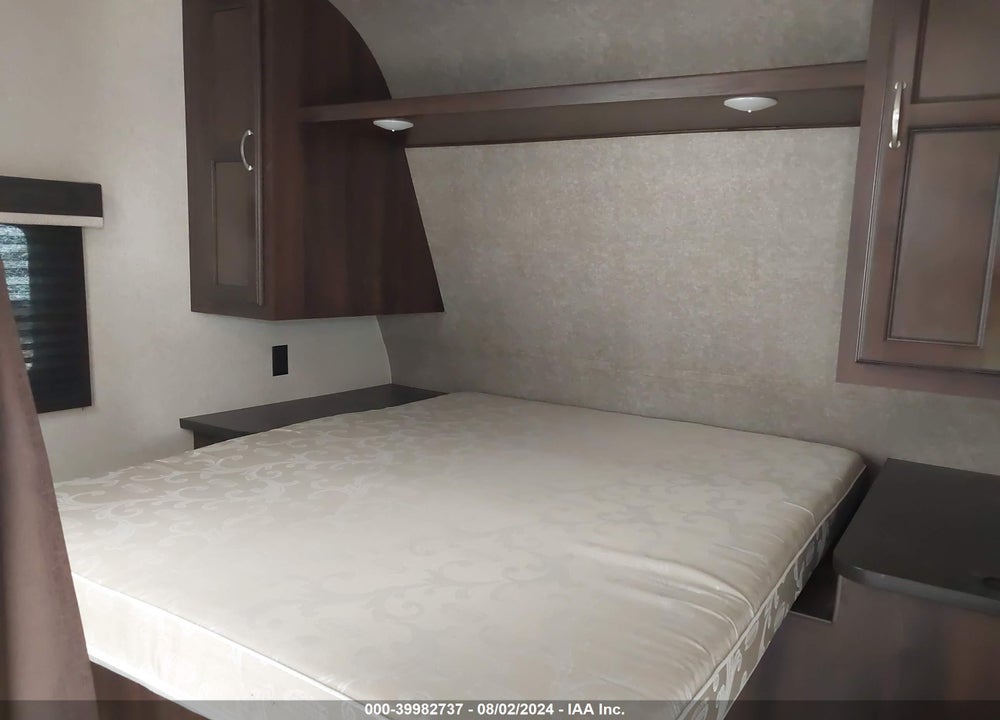 2018 JAYCO JAY FLIGHT SLX SERIE VIN: 1UJBJ0BN5J17U0248