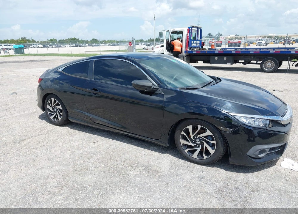 2018 HONDA CIVIC LX VIN: 2HGFC4B5XJH306204