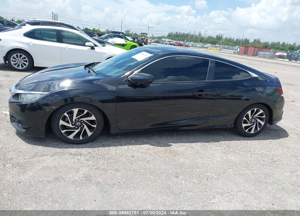 2018 HONDA CIVIC LX VIN: 2HGFC4B5XJH306204