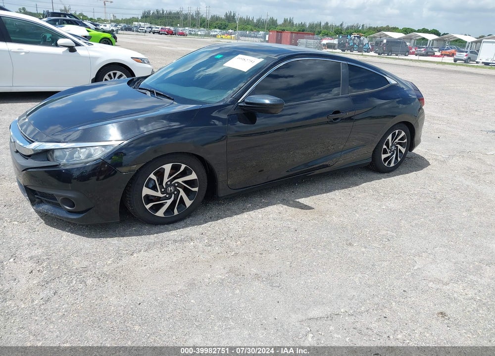 2018 HONDA CIVIC LX VIN: 2HGFC4B5XJH306204