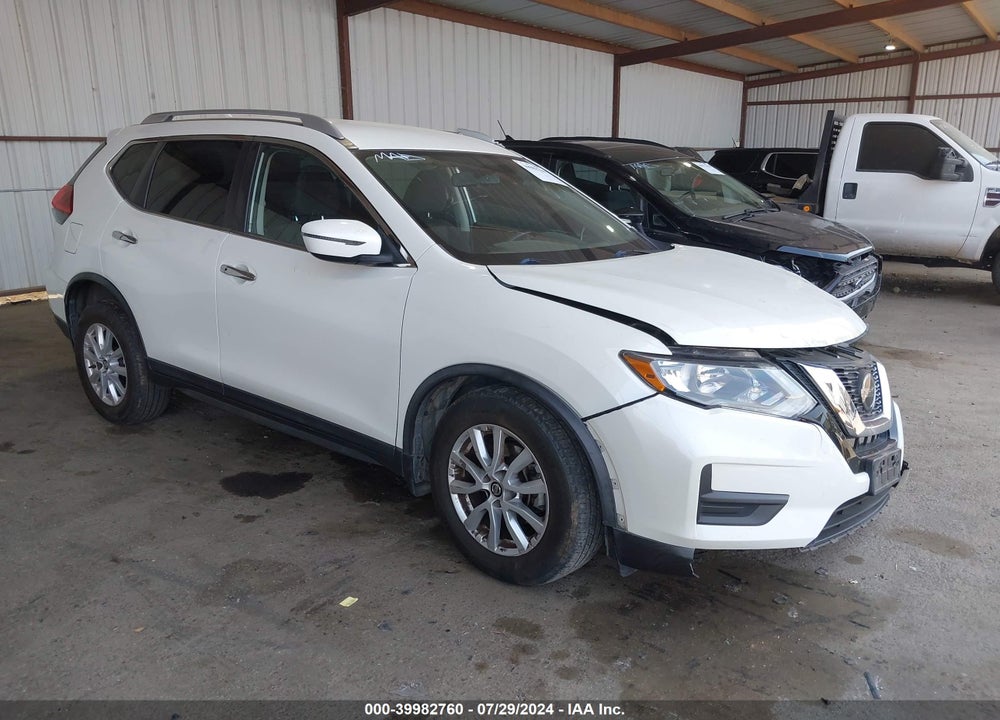 2018 NISSAN ROGUE SV VIN: KNMAT2MT1JP611871