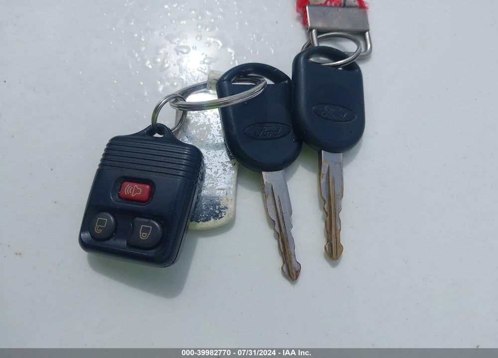 2006 FORD ESCAPE VIN: 1FMYU93106KD26180
