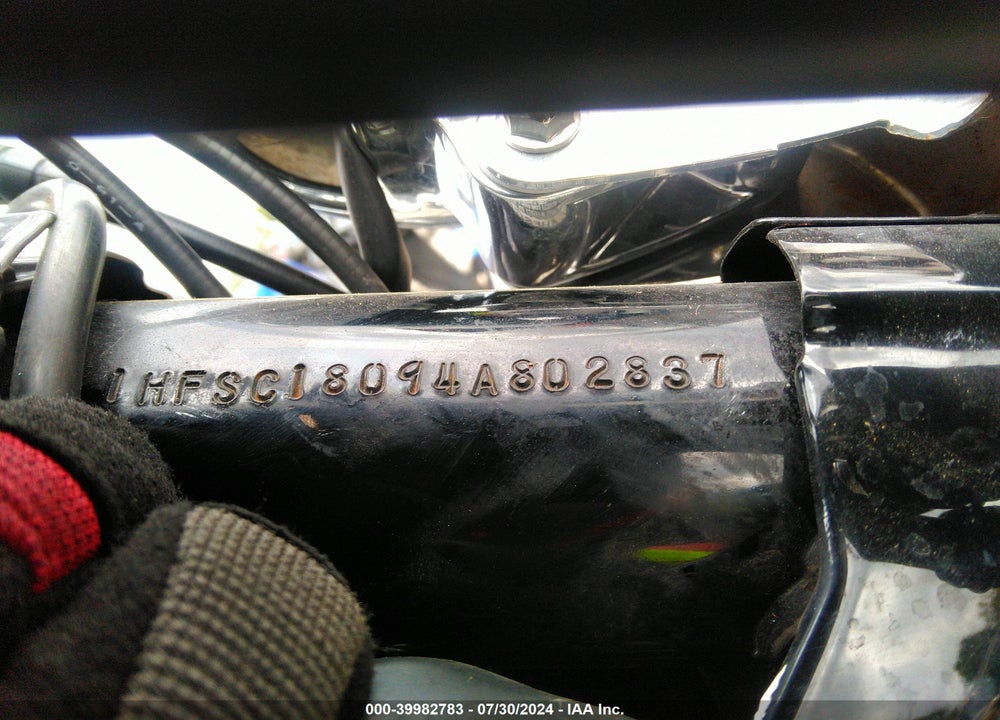 2004 HONDA VT1100 C VIN: 1HFSC18094A802837