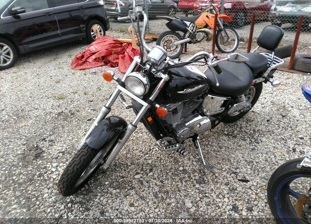 2004 HONDA VT1100 C VIN: 1HFSC18094A802837
