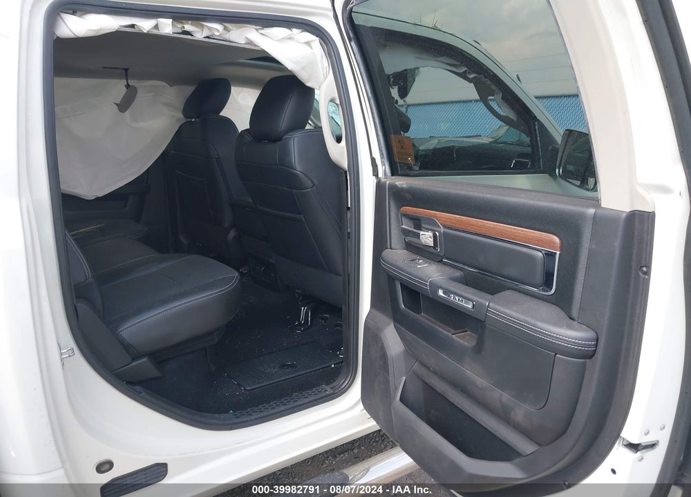 2016 RAM 2500 LAIE VIN: 3C6UR5KL6GG185065
