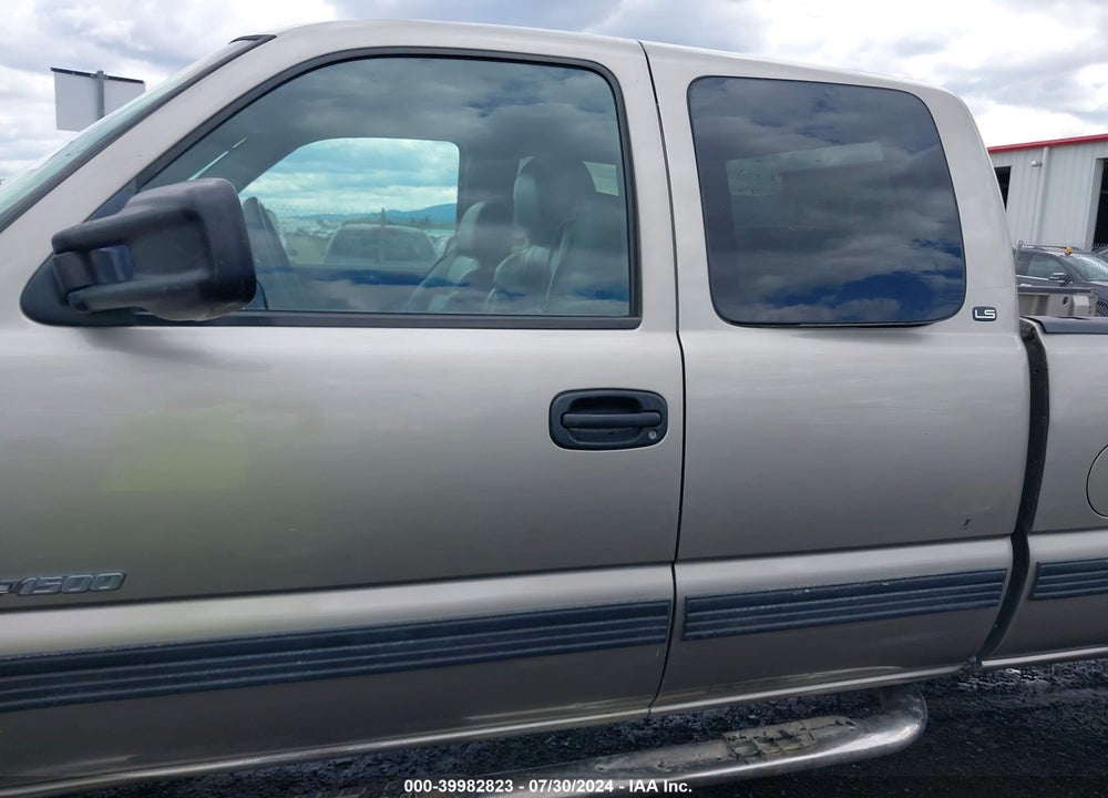 1999 CHEVROLET SILVERADO 1500 LS VIN: 2GCEK19T8X1186792