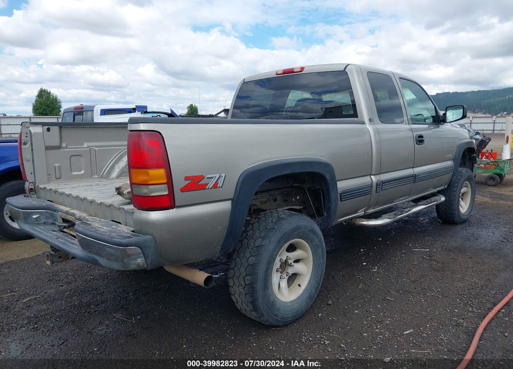 1999 CHEVROLET SILVERADO 1500 LS VIN: 2GCEK19T8X1186792