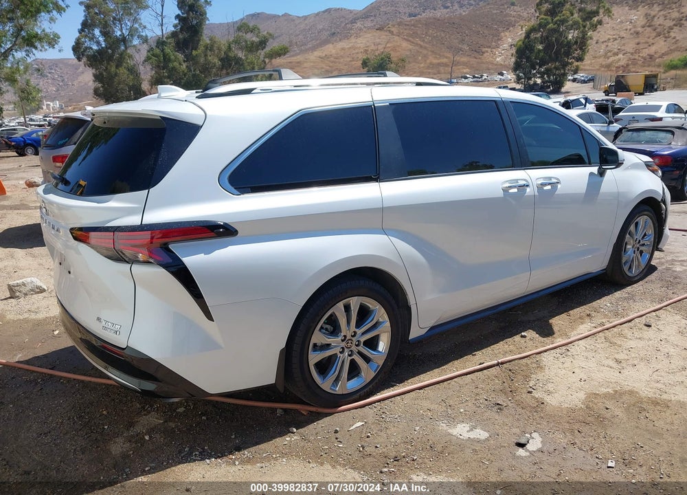 2023 TOYOTA SIENNA PLATINUM VIN: 5TDERKEC0PS147923