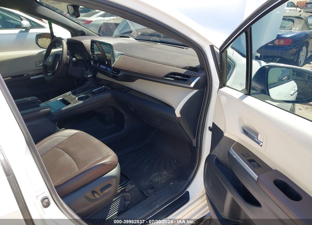 2023 TOYOTA SIENNA PLATINUM VIN: 5TDERKEC0PS147923
