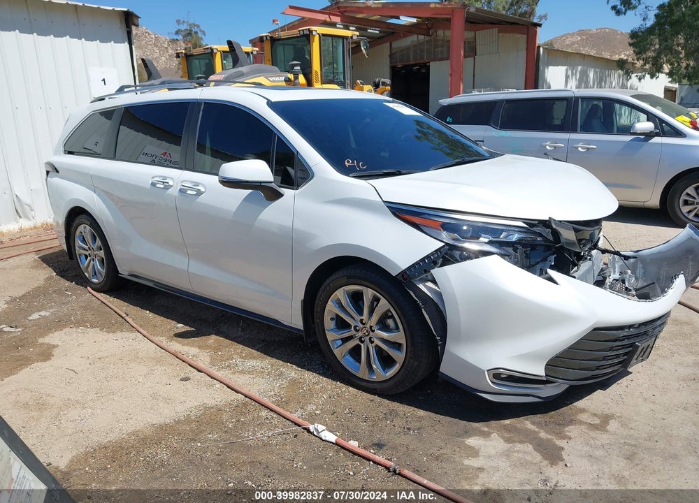 2023 TOYOTA SIENNA PLATINUM VIN: 5TDERKEC0PS147923