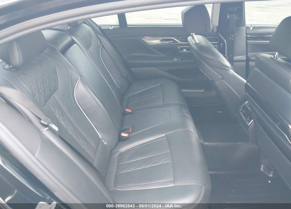 2017 BMW ALPINA B7 XDRIVE VIN: WBA7F2C5XHG422700