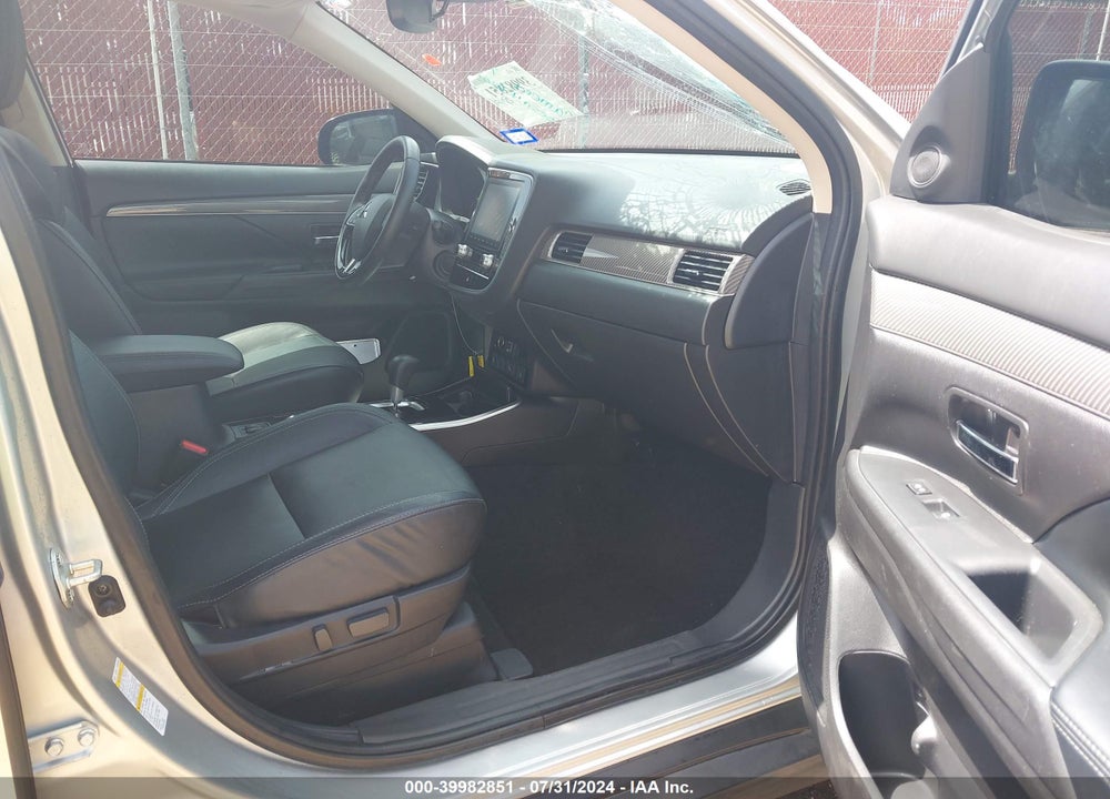 2020 MITSUBISHI OUTLANDER ES 2.4 S-AWC/LE 2.4 S-AWC/SE 2.4 S-AWC/SEL 2.4 S-AWC/SP 2.4 S-AWC VIN: JA4AZ3A36LZ037892