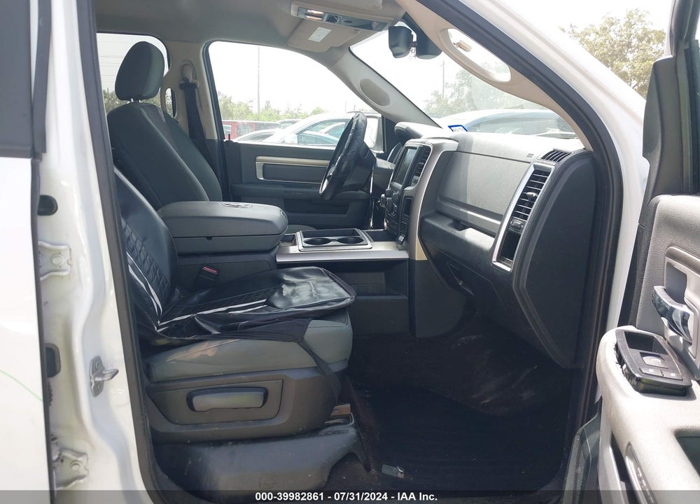 2015 RAM 1500 VIN: 1C6RR6LT6FS639462