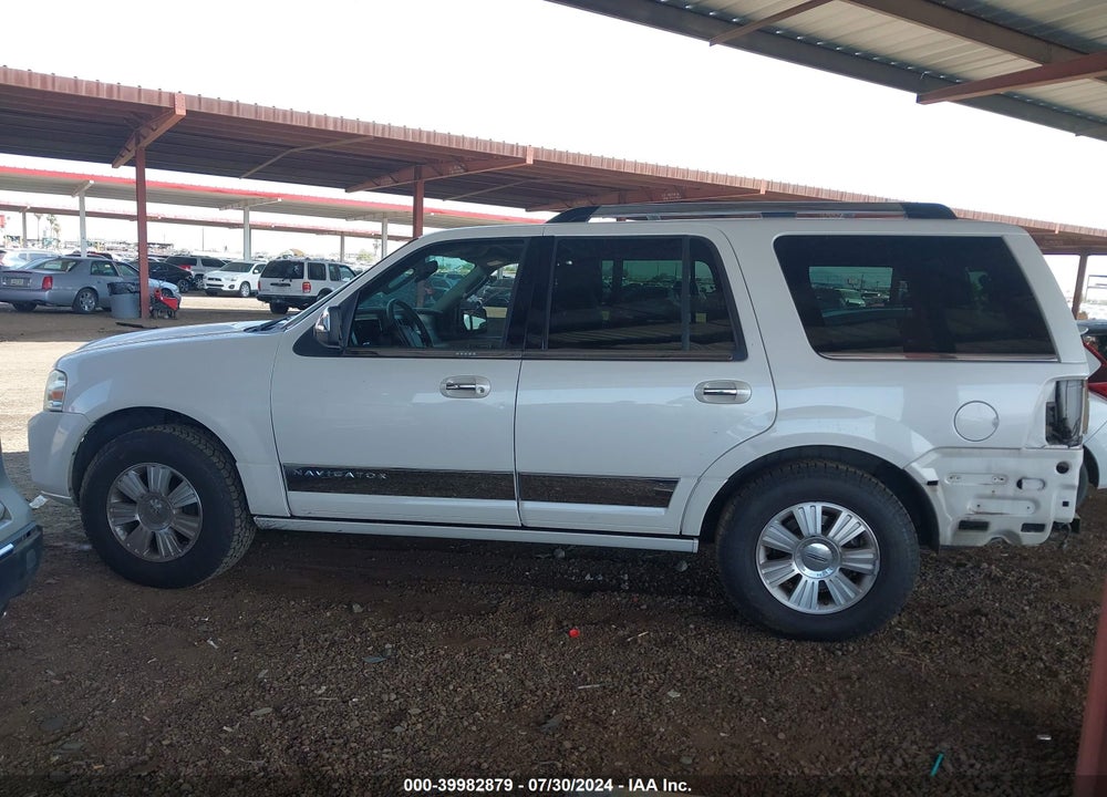2011 LINCOLN NAVIGATOR VIN: 5LMJJ2H56BEJ05010