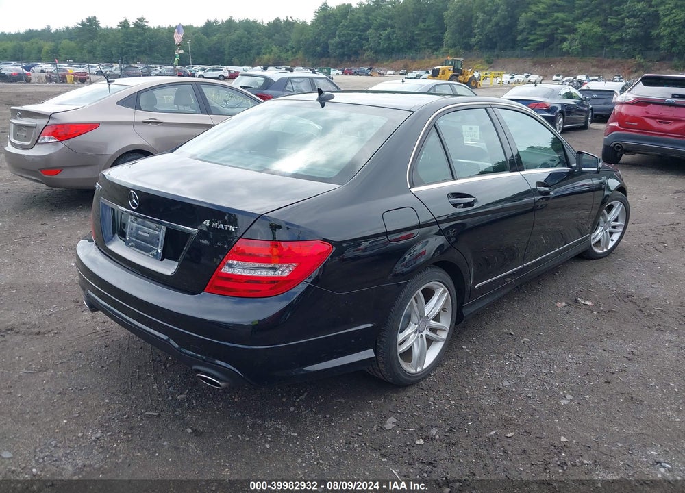 2014 MERCEDES-BENZ C 300 LUXURY 4MATIC/SPORT 4MATIC VIN: WDDGF8AB3ER305254