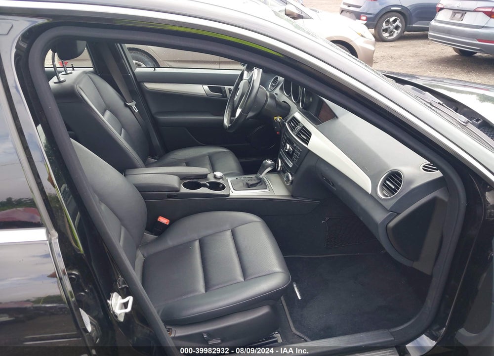 2014 MERCEDES-BENZ C 300 LUXURY 4MATIC/SPORT 4MATIC VIN: WDDGF8AB3ER305254