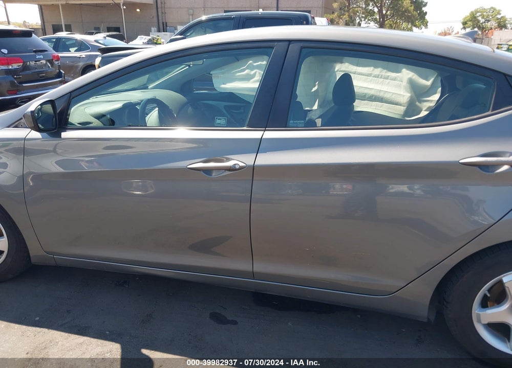 2014 HYUNDAI ELANTRA SE VIN: 5NPDH4AE2EH465157