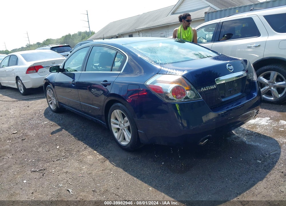 2011 NISSAN ALTIMA 3.5 SR VIN: 1N4BL2AP1BN476177