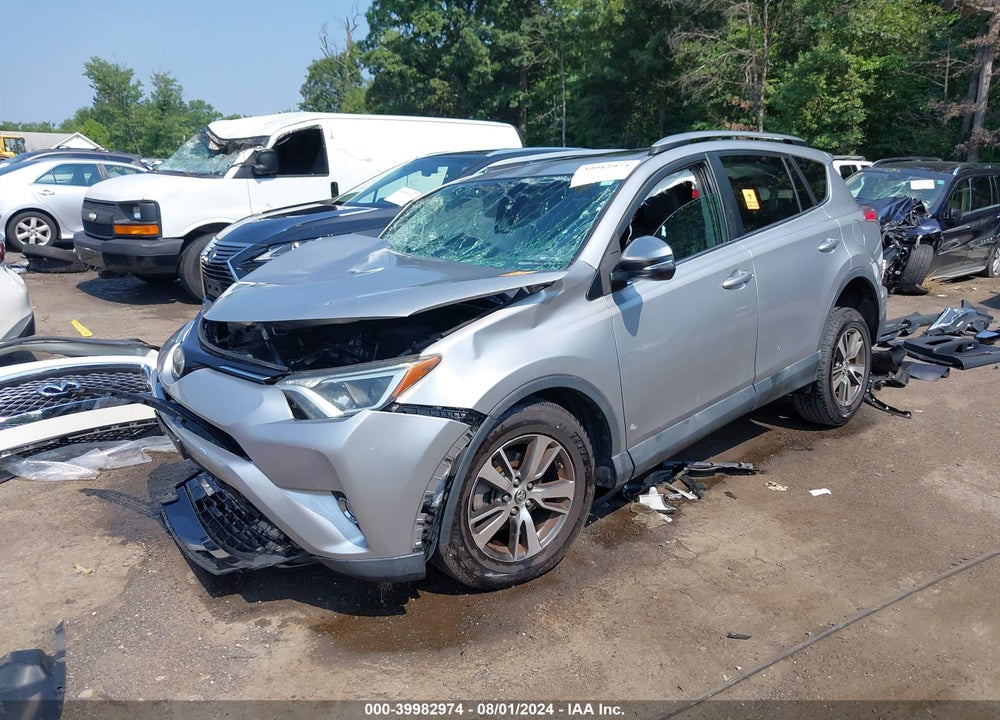 2017 TOYOTA RAV4 XLE VIN: 2T3RFREV7HW559048