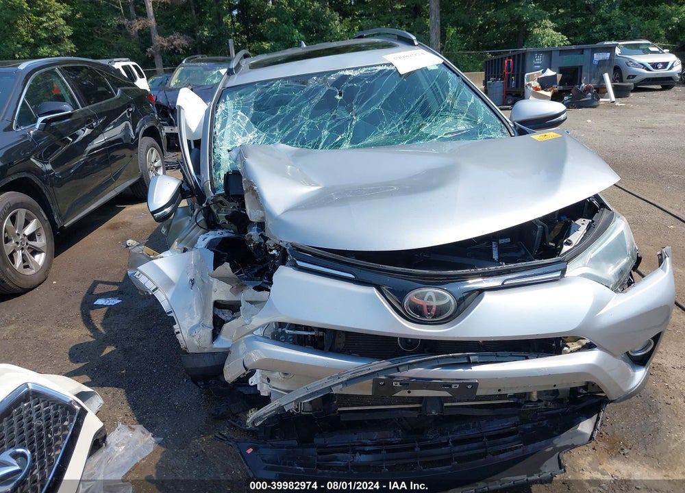 2017 TOYOTA RAV4 XLE VIN: 2T3RFREV7HW559048