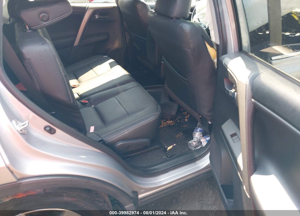 2017 TOYOTA RAV4 XLE VIN: 2T3RFREV7HW559048
