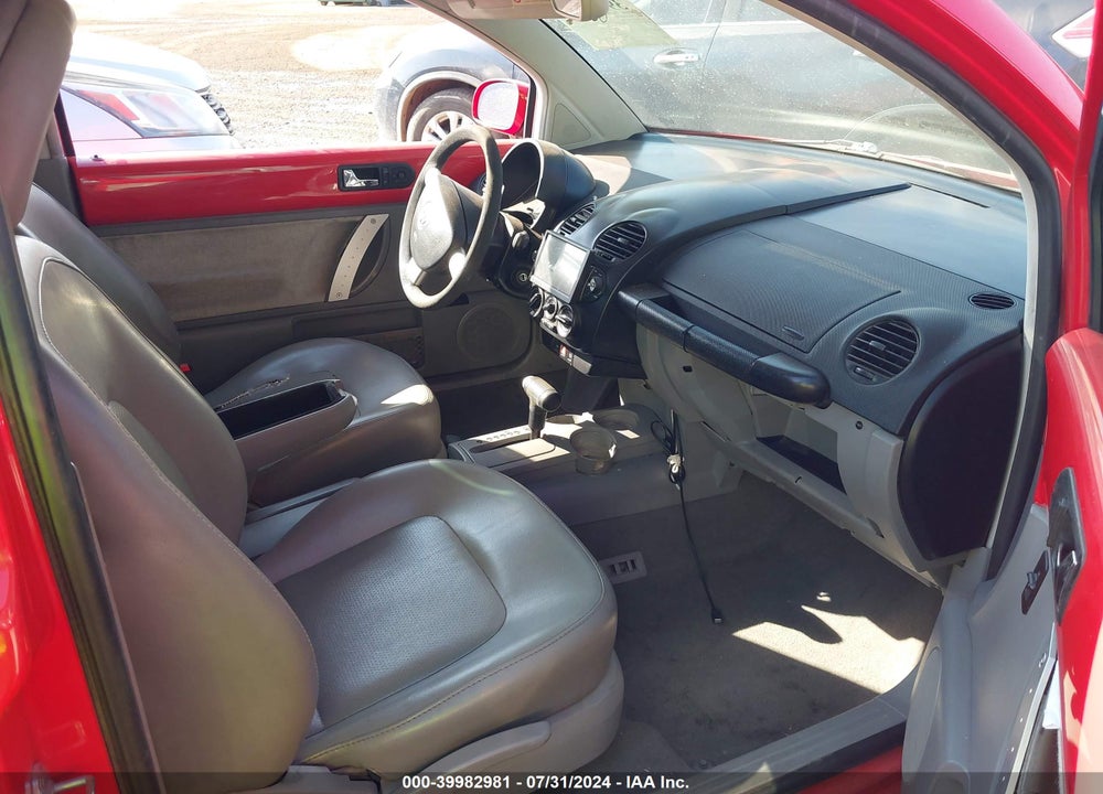 2001 VOLKSWAGEN NEW BEETLE GLS 1.8L TURBO VIN: 3VWCD21C51M440958